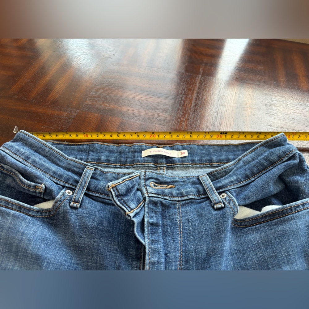 Levi's Women's Skinny Jeans in Blue 30x26 - Picture 6 of 8